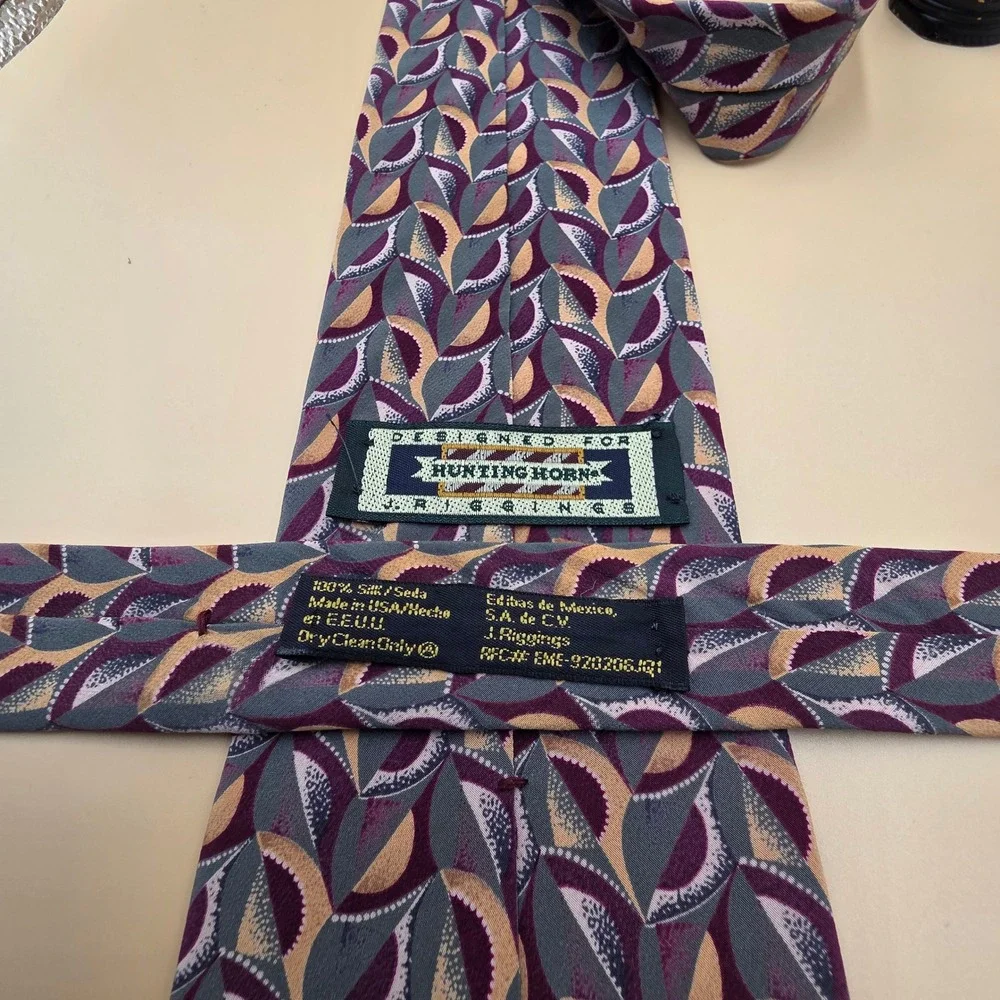 Hunting Horn J Riggins Mens Silk Tie Purple Grey Geometric Abstract Made in USA